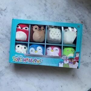 COLLECTORS MINI SQUISHMALLOW SET